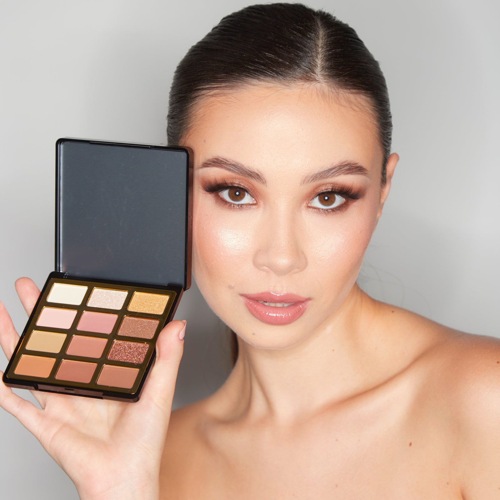 SOSU X Bonnie Ryan Eyeshadow Palette